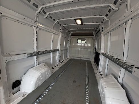 Used 2025 RAM ProMaster 2500 w/ Convenience Group FWD image 24