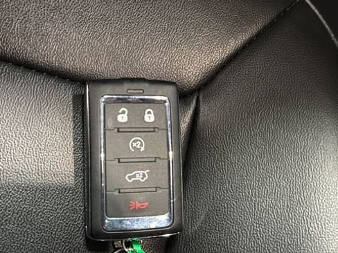 Used 2024 Jeep Grand Cherokee L Limited w/ Black Appearance Package AWD/4WD image 36