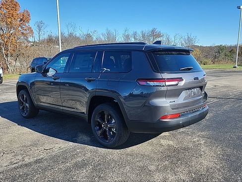 New 2025 Jeep Grand Cherokee L Limited w/ Black Appearance Package image 5