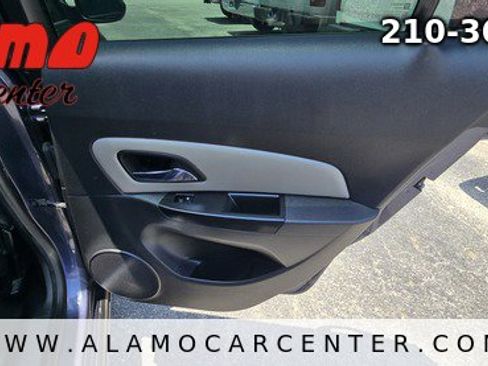 Used 2013 Chevrolet Cruze LS FWD image 22