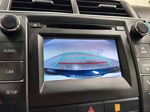 Used 2015 Toyota Camry LE FWD image 19
