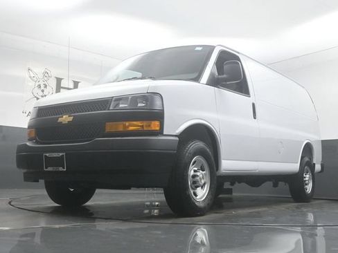 New 2026 Chevrolet Express 2500 w/ Driver Convenience Package RWD image 4