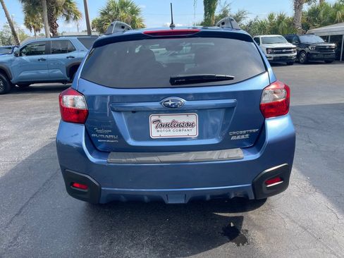 Used 2017 Subaru Crosstrek 2.0i Premium w/ Moonroof Package AWD/4WD image 4