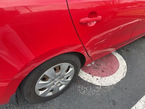 Used 2011 Hyundai Elantra GLS w/ Popular Equipment Pkg 2 image 8