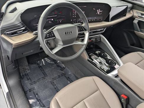 Used 2025 Audi Q5 Premium w/ Convenience Package AWD/4WD image 10