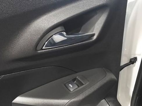 Used 2024 Chevrolet Trax LS w/ LS Convenience Package image 23