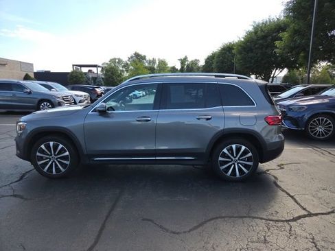 Used 2023 Mercedes-Benz GLB 250 4MATIC image 4