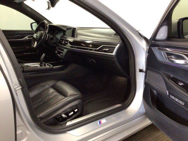 Used 2018 BMW 750i RWD image 12