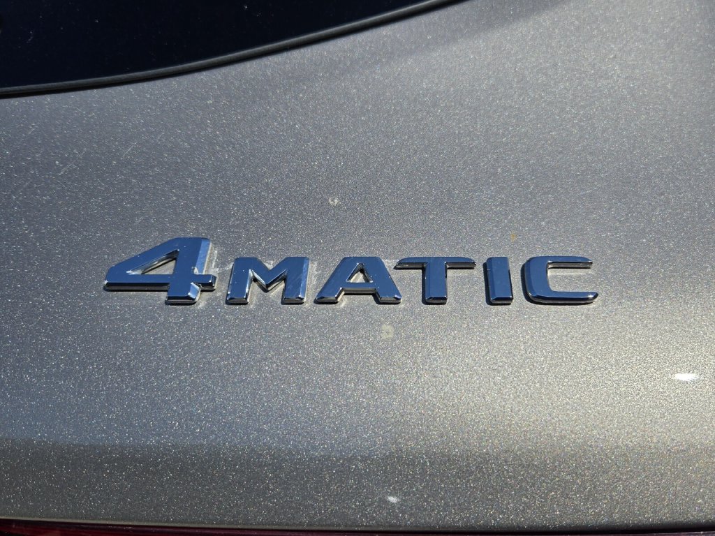 Used 2020 Mercedes-Benz GLC 300 4MATIC image 9