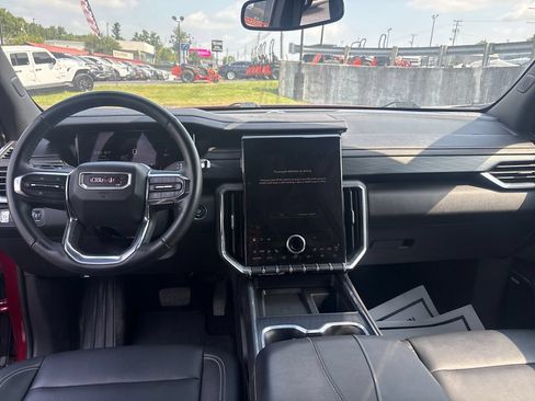 Used 2024 GMC Acadia Elevation w/ Trailering Package AWD/4WD image 15
