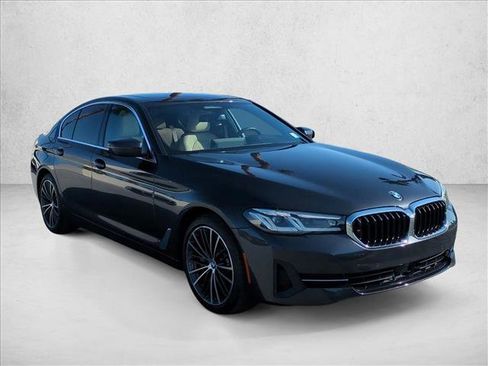 Certified 2023 BMW 530i RWD image 3