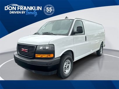 New 2025 GMC Savana 3500 Extended