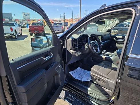 Used 2022 GMC Sierra 1500 SLT w/ SLT Premium Plus Package AWD/4WD image 19