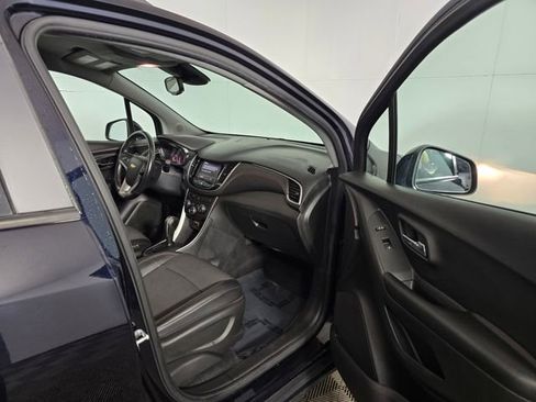 Used 2021 Chevrolet Trax LT w/ Driver Confidence Package image 15