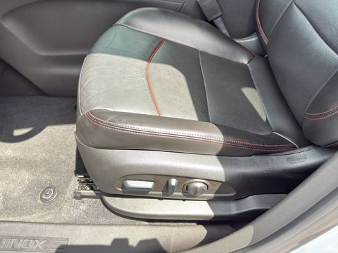 Used 2022 Chevrolet Equinox RS w/ RS Leather Package image 13