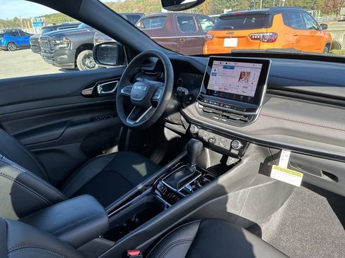 New 2026 Jeep Compass Trailhawk image 35