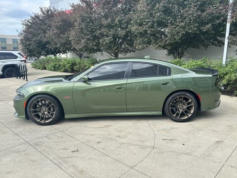 Used 2021 Dodge Charger Scat Pack w/ Dynamics Package RWD image 9