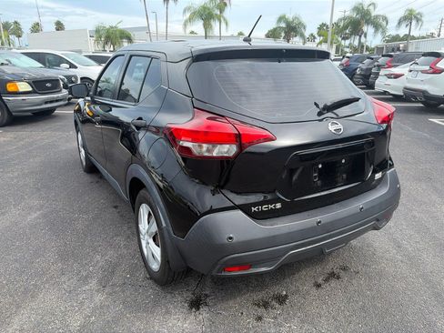 Used 2020 Nissan Kicks S FWD image 5