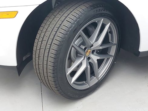 New 2026 Porsche Macan image 33