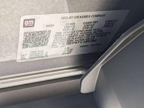 New 2026 Chevrolet Trax RS w/ Sunroof Package FWD image 35