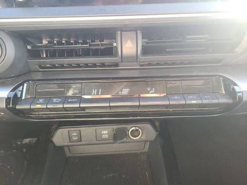 Used 2023 Toyota Prius LE image 27