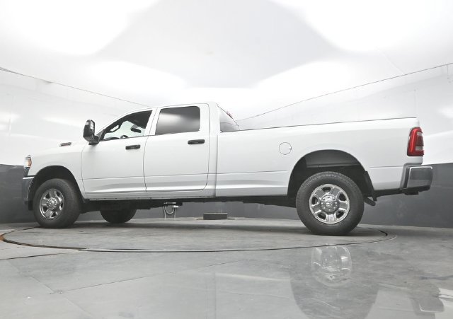 Used 2024 RAM 2500 Tradesman w/ Chrome Appearance Group AWD/4WD image 32