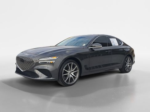 Used 2023 Genesis G70 2.0T image 7
