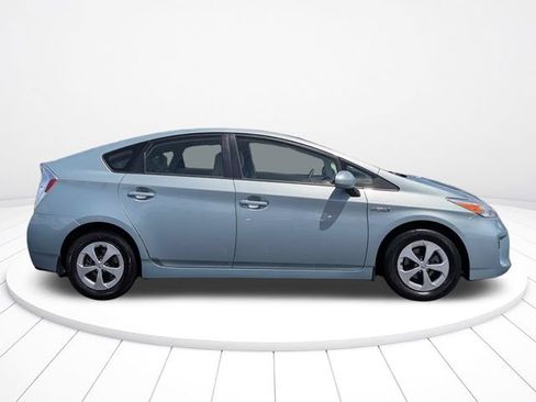 Used 2012 Toyota Prius Two FWD image 2