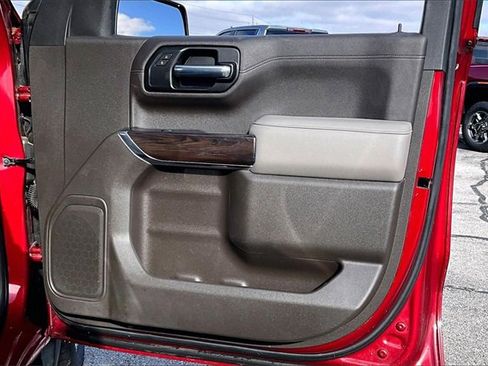 Used 2020 GMC Sierra 1500 SLT image 29