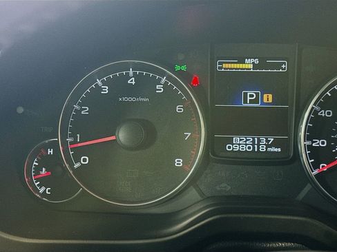 Used 2014 Subaru Legacy 2.5i Limited w/ Moonroof Package image 14