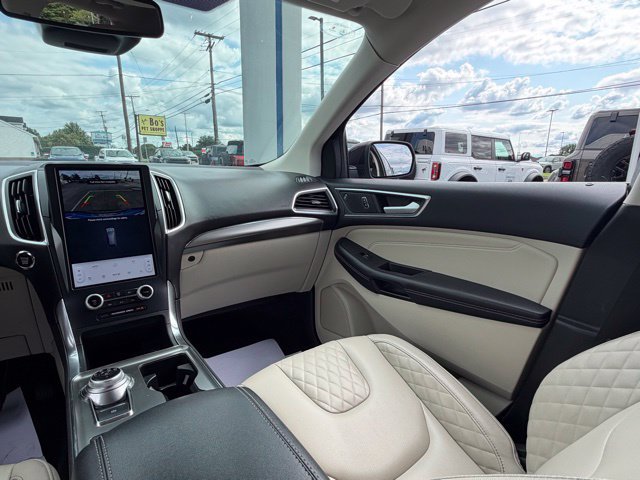 Used 2023 Ford Edge Titanium w/ Cargo Accessory Package AWD/4WD image 35