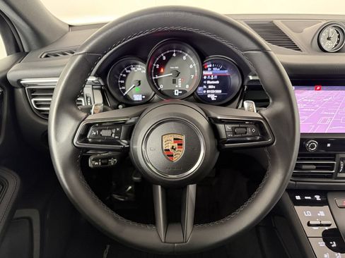 Used 2023 Porsche Macan AWD/4WD image 28