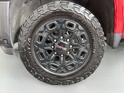 Used 2024 GMC Sierra 2500 Denali w/ Denali Reserve Package AWD/4WD image 32