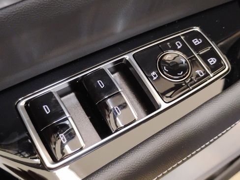 New 2026 Cadillac Vistiq Sport w/ LPO, Floor Liner Package image 14