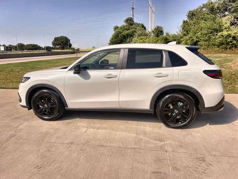 Used 2026 Honda HR-V Sport image 4
