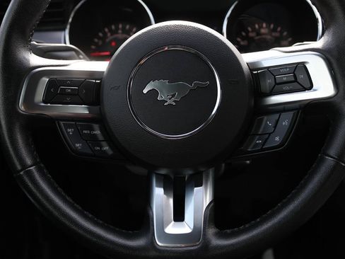 Used 2017 Ford Mustang GT RWD image 16