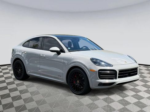 Used 2021 Porsche Cayenne GTS AWD/4WD image 1