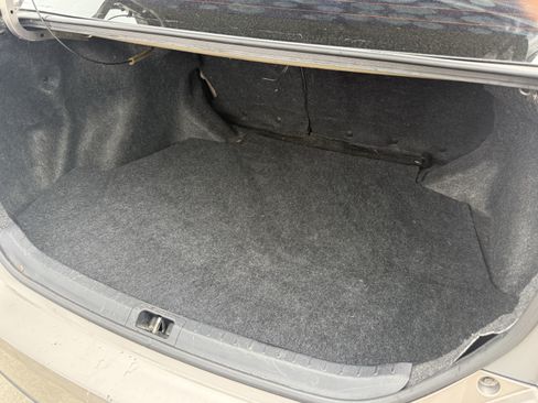 Used 2015 Toyota Corolla LE FWD image 30