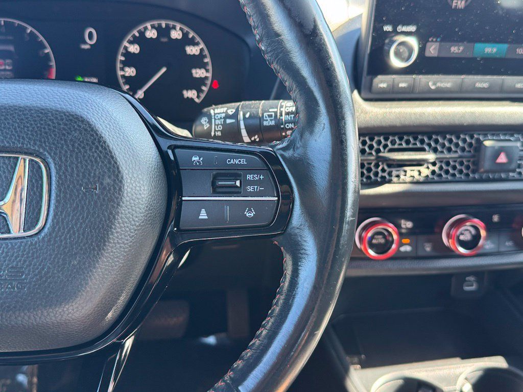 Used 2023 Honda HR-V Sport image 9