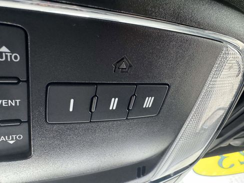 Used 2023 Dodge Charger R/T w/ Blacktop Package image 35