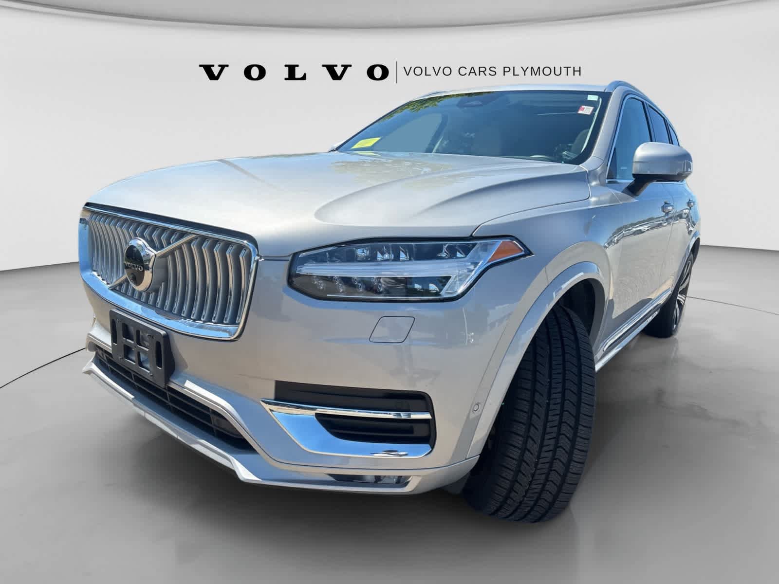 Used 2025 Volvo XC90 B6 Plus w/ Protection Package Premier AWD/4WD image 4