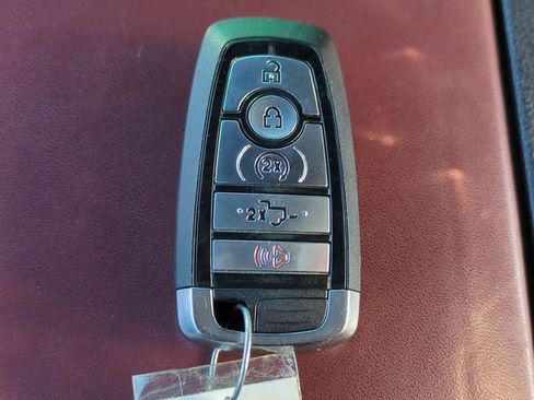 Used 2022 Ford F250 Platinum w/ Tremor Off-Road Package image 30
