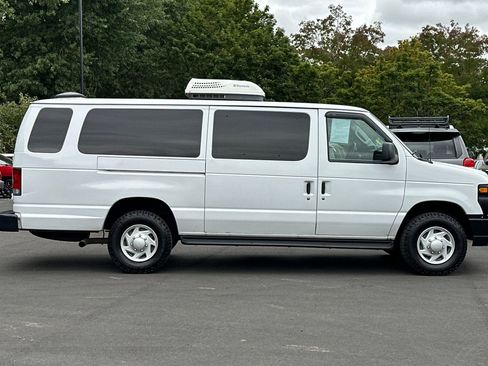 Used 2013 Ford E-350 and Econoline 350 Extended Super Duty w/ Commercial Cargo Van Pkg RWD image 3