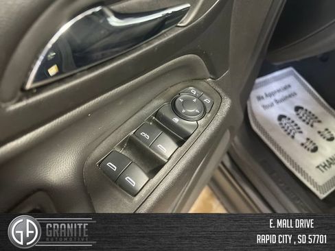 Used 2024 Chevrolet Equinox LT AWD/4WD image 12