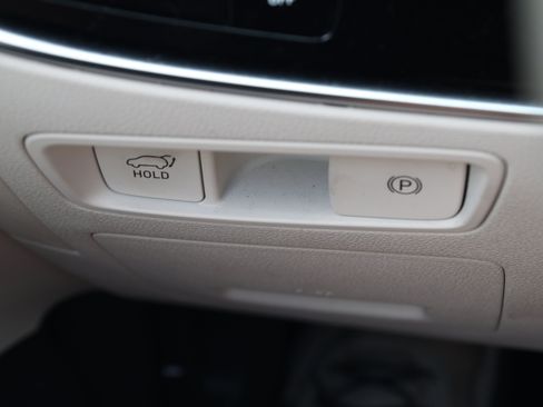 Used 2023 Genesis Electrified GV70 AWD/4WD image 16