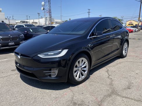 Used 2017 Tesla Model X 100D AWD/4WD image 2