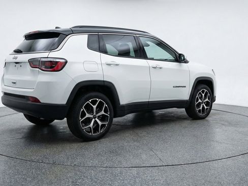 Used 2025 Jeep Compass Limited AWD/4WD image 9