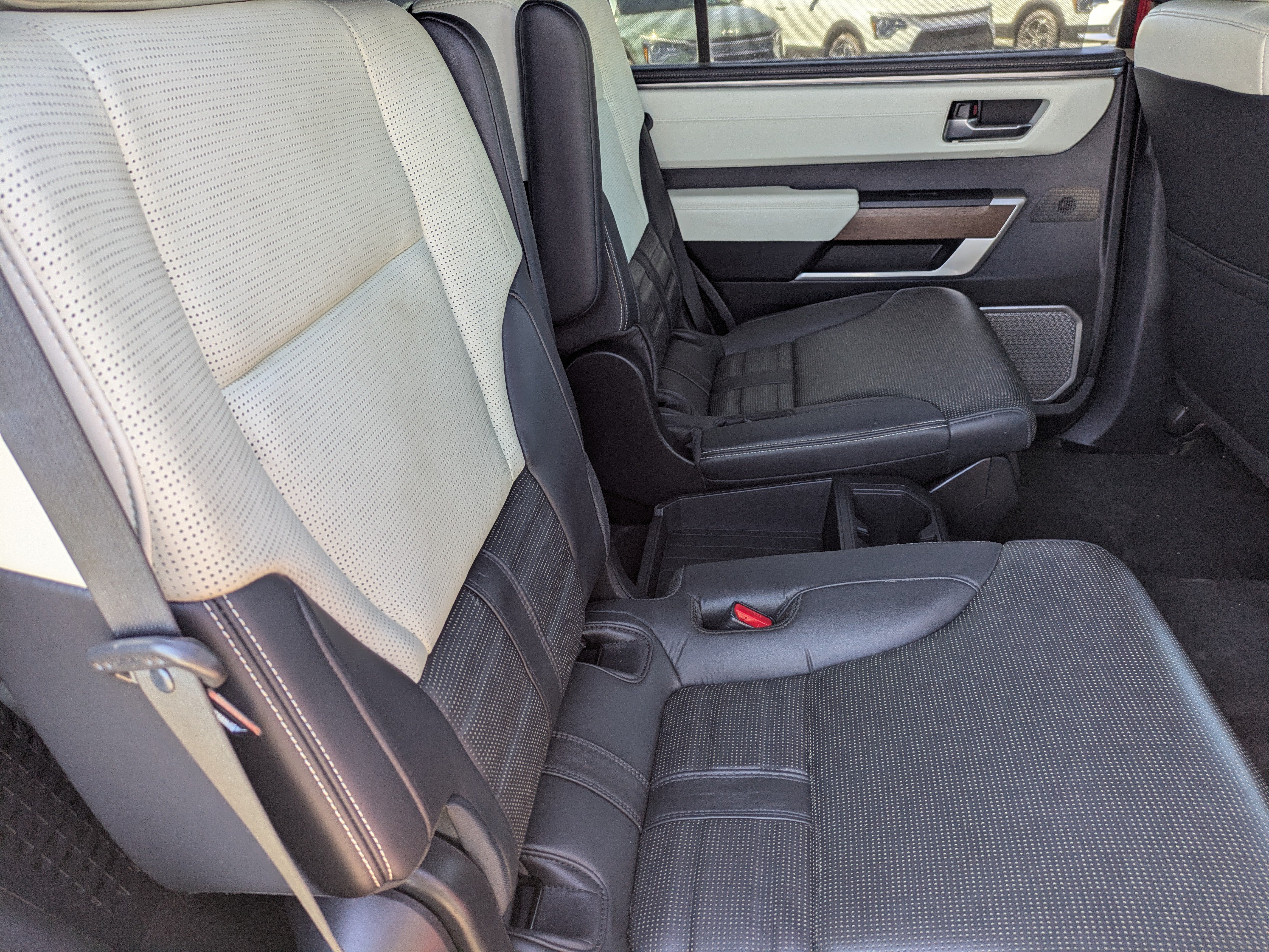 Used 2023 Toyota Sequoia Capstone AWD/4WD image 14