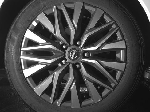 Used 2025 Nissan Altima 2.5 SV image 15