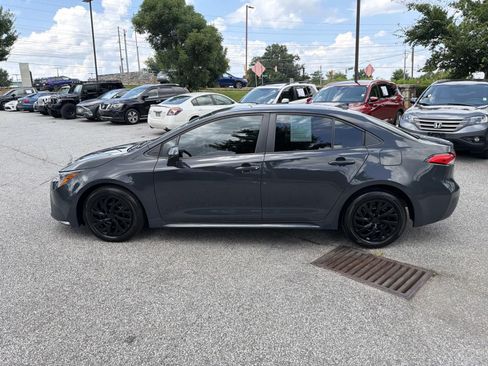 Used 2024 Toyota Corolla LE FWD image 4